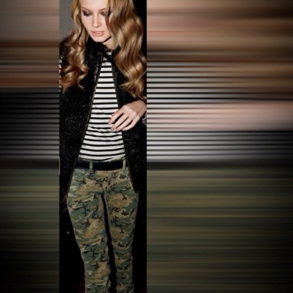 27x23 Tory Burch Designer Cropped Camo Jean Cotton Spandex Gold Logo Hardware - Picture 4 of 12